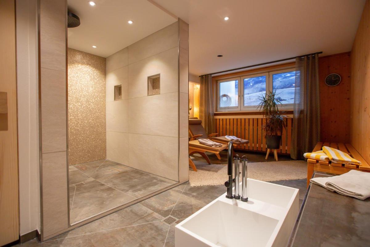 Hotel Sonne Garni - Housity