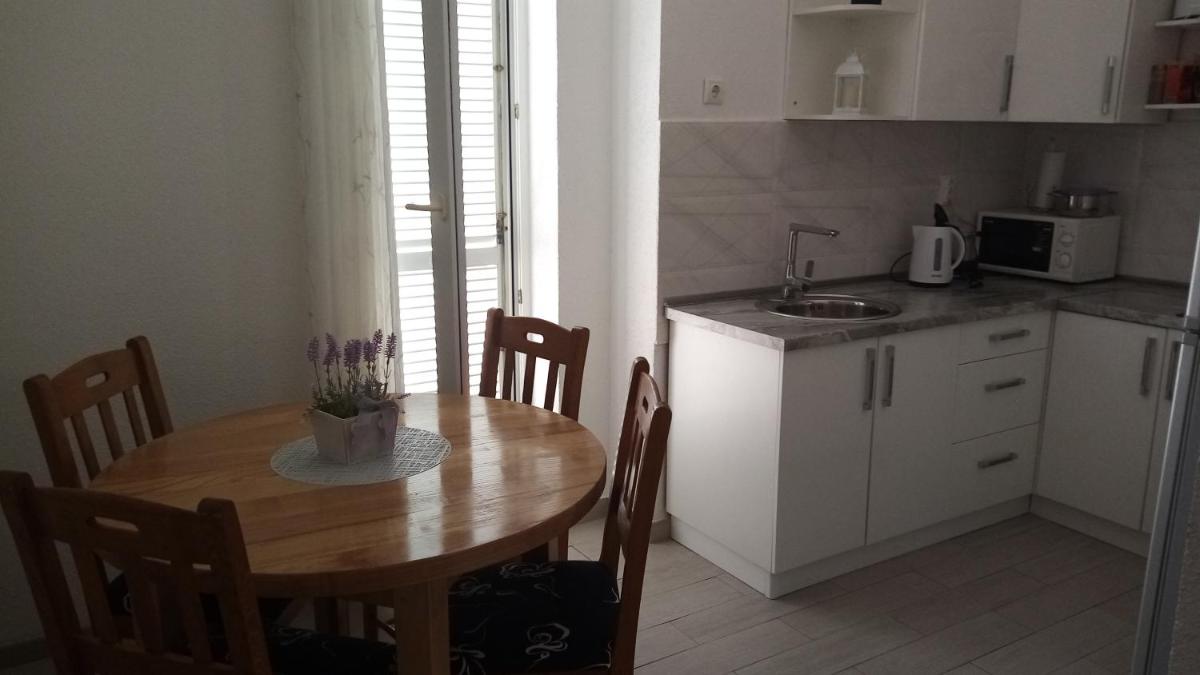 Rooms Natalija - Housity