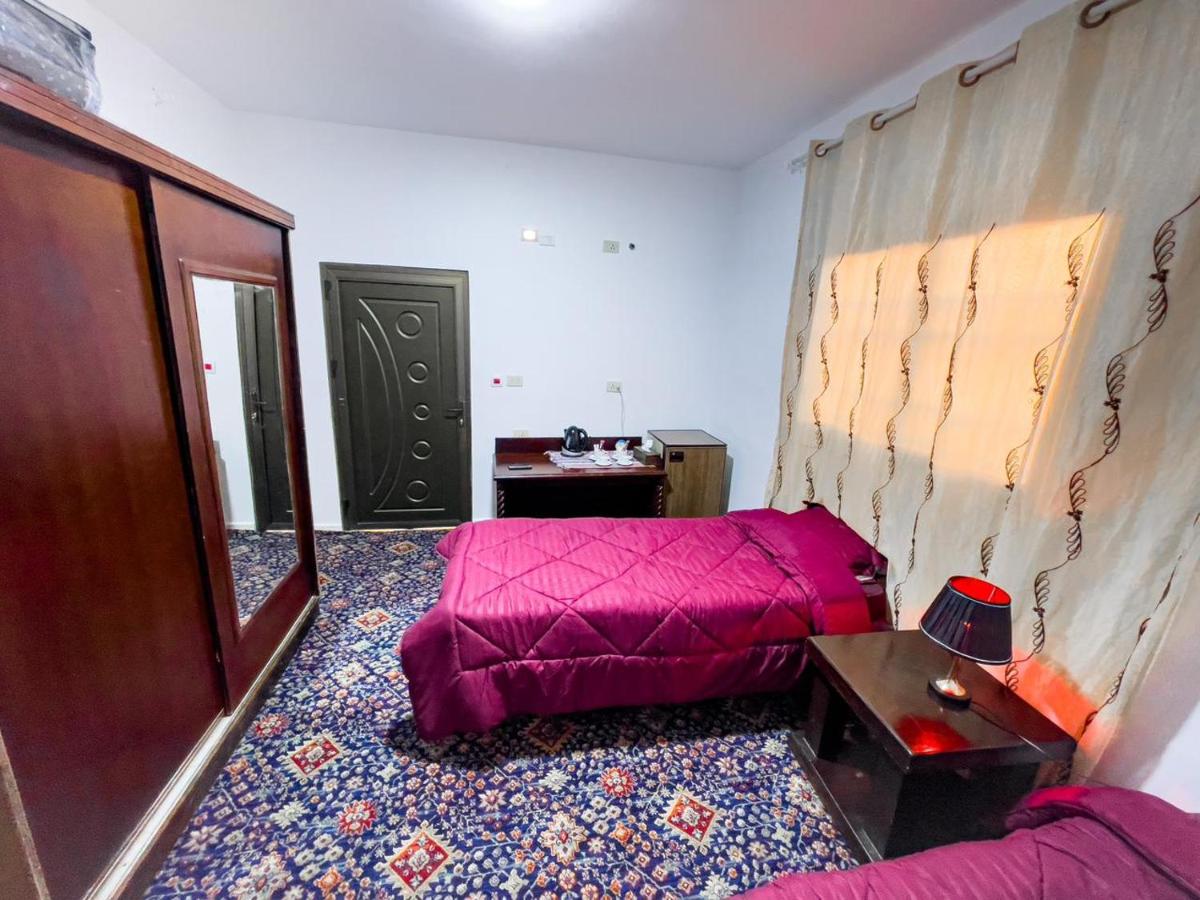 west view hostel - Housity