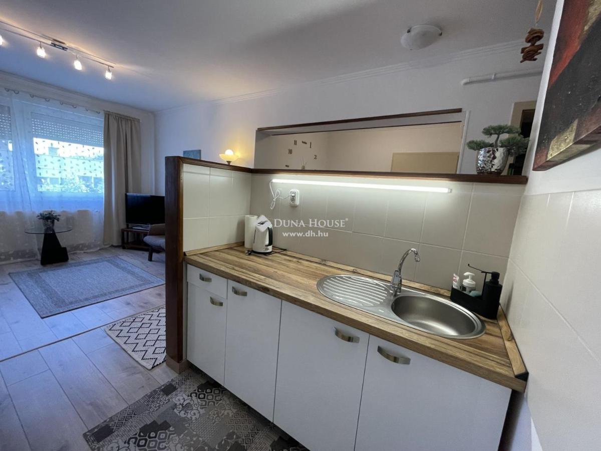 YBS Apartman - Housity
