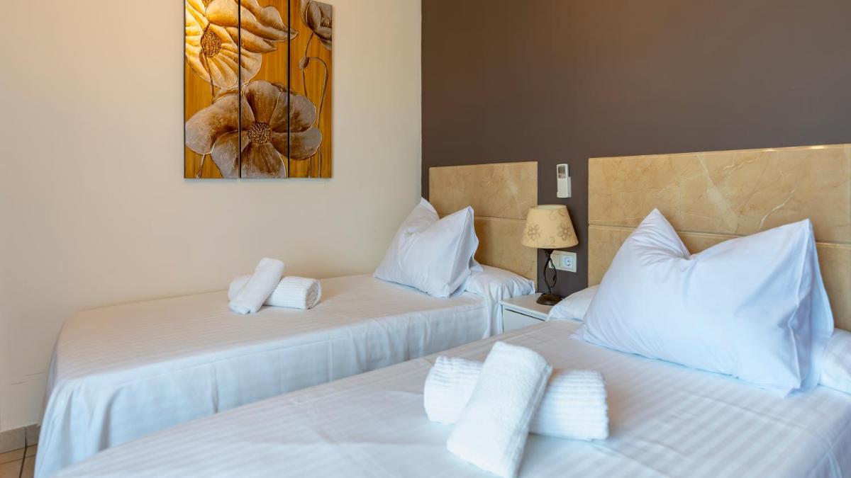 Hotel El Rullo - Housity