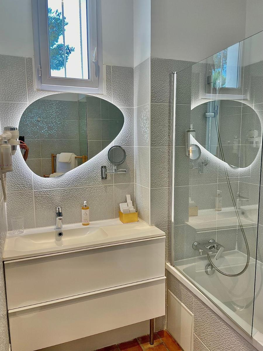 Salle de bains dans l'établissement Hotel de La Plage - Mahogany