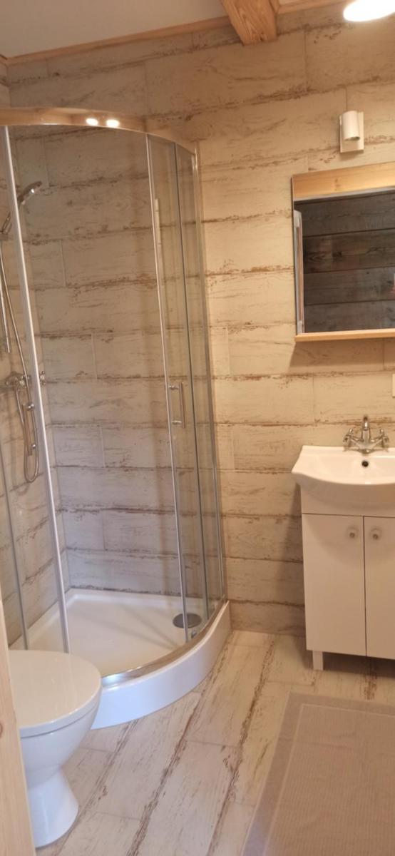 Gościniec Pod Dębami I - Housity