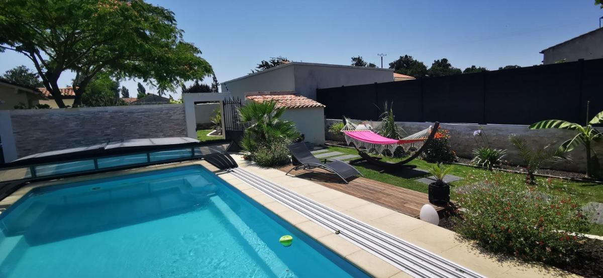 Suitetrails - Studio meublé et équipé avec jardin et terrasse privée