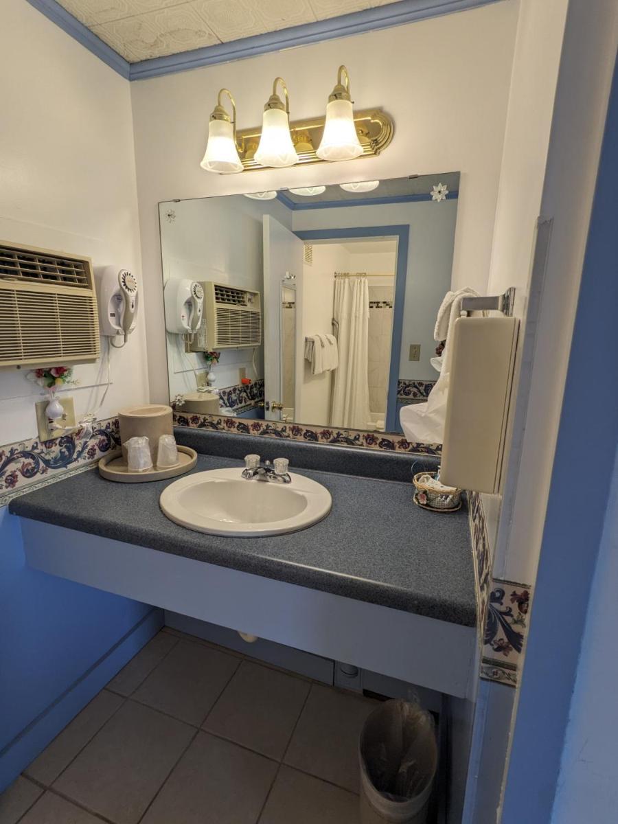 Bennington Motor Inn - Housity
