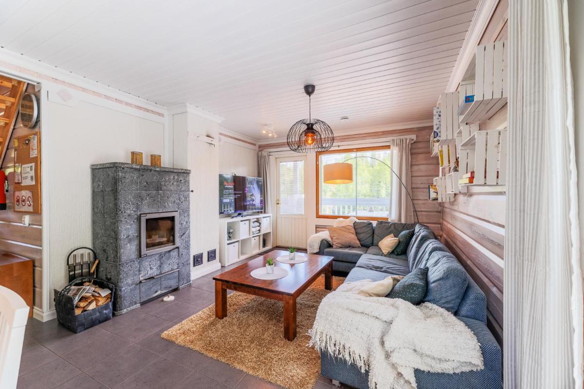 Villa Sahiranta paljulla, 8-12 henkilölle - Housity