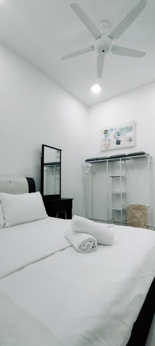 ZR D'Jembal Homestay, Gong Badak - Hizvo