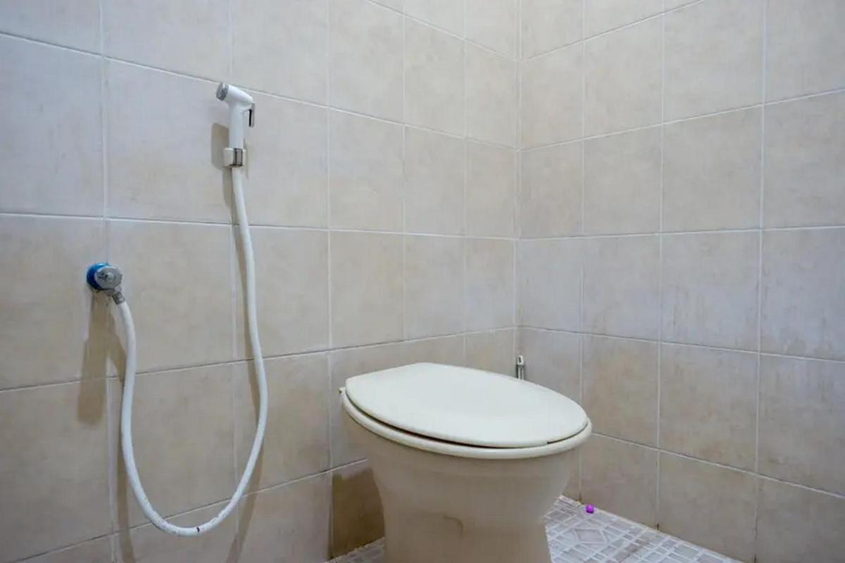Cakra Homestay Solo Mitra RedDoorz - Housity