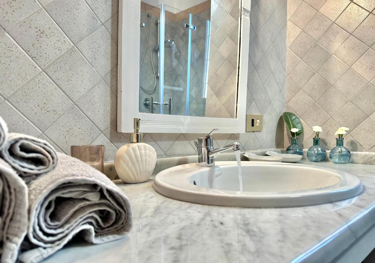 Suitetrails - La Cornice Apartments by Gavi