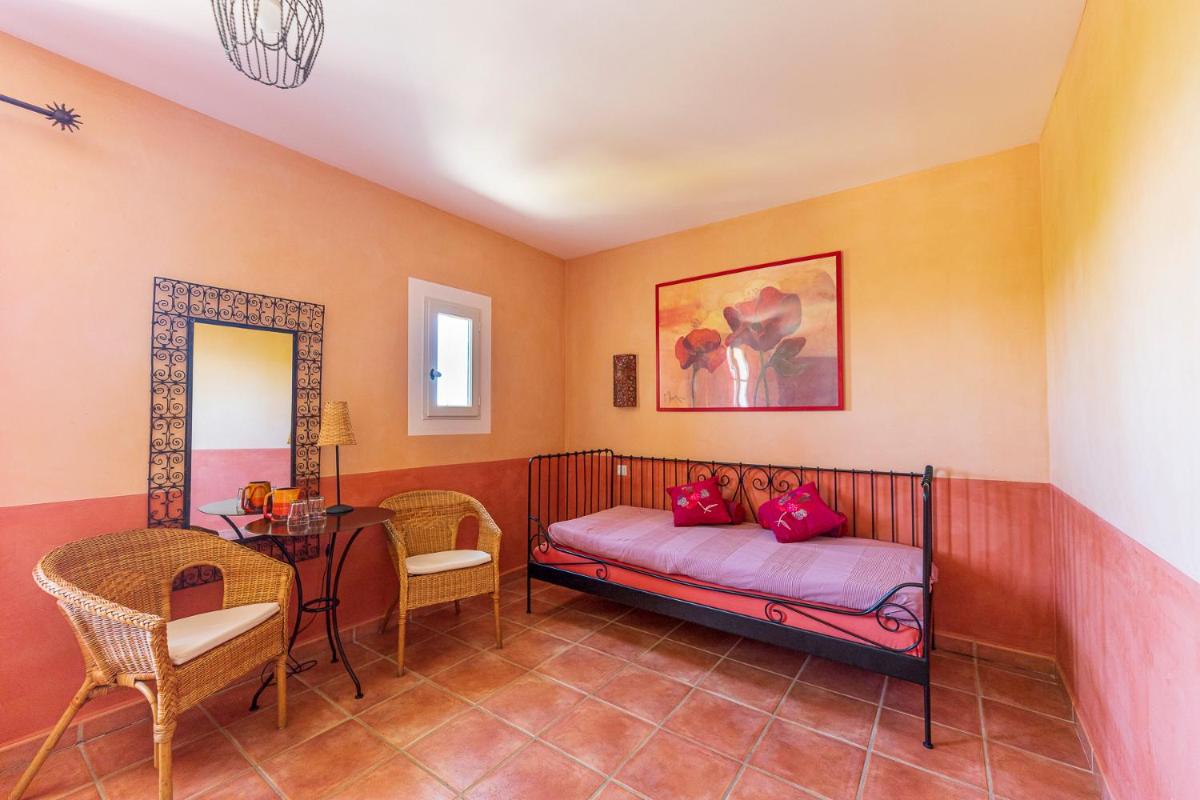 La Ferme du petit Ségriès Bed and Breakfast - Housity