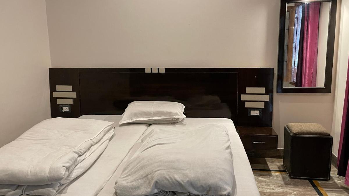 LIPISA INN - Housity