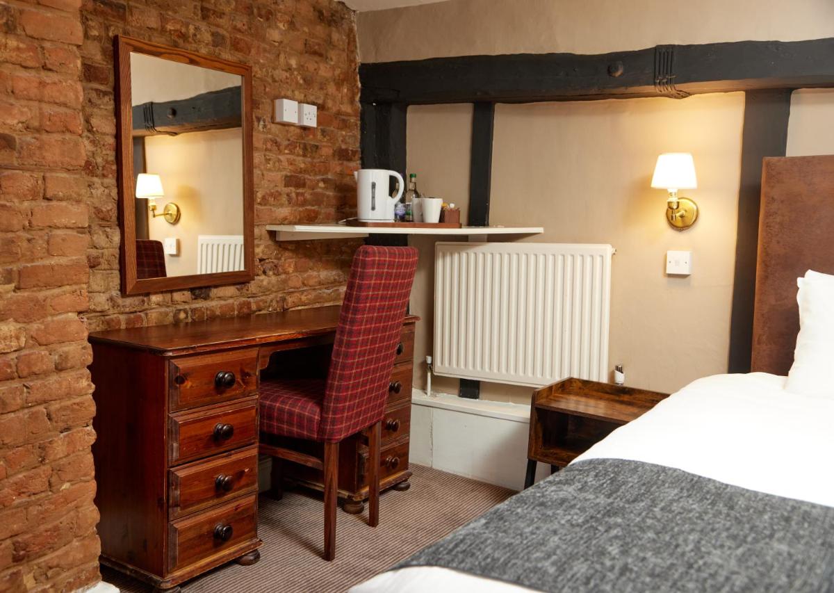 Bull Hotel by Greene King Inns - Housity