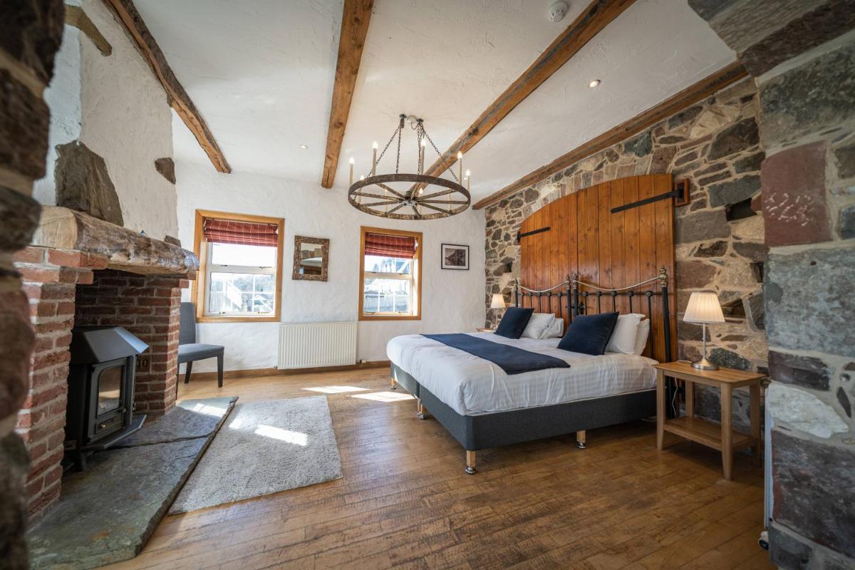Oak Tree Inn - Housity