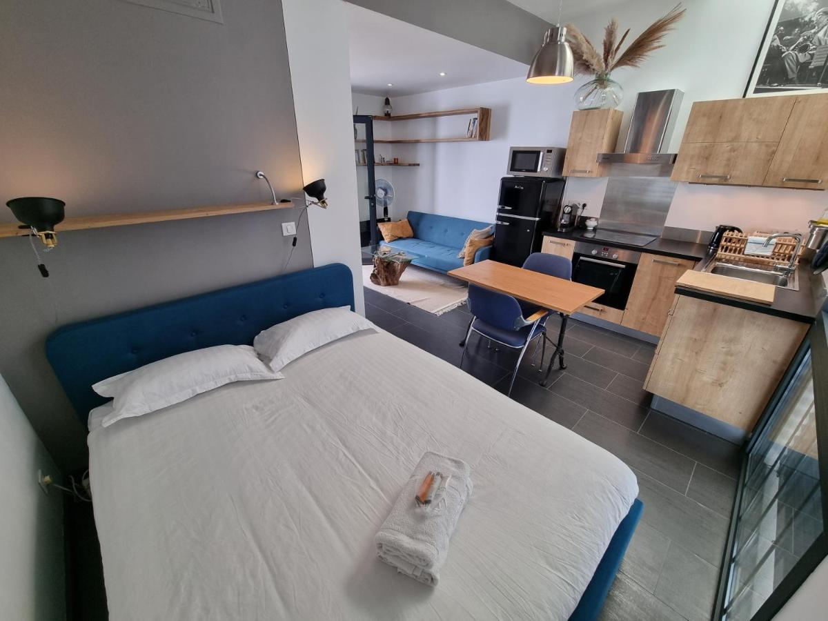 Loft avec grande terrasse et parking, proche Lyon Cité Internationale - Housity