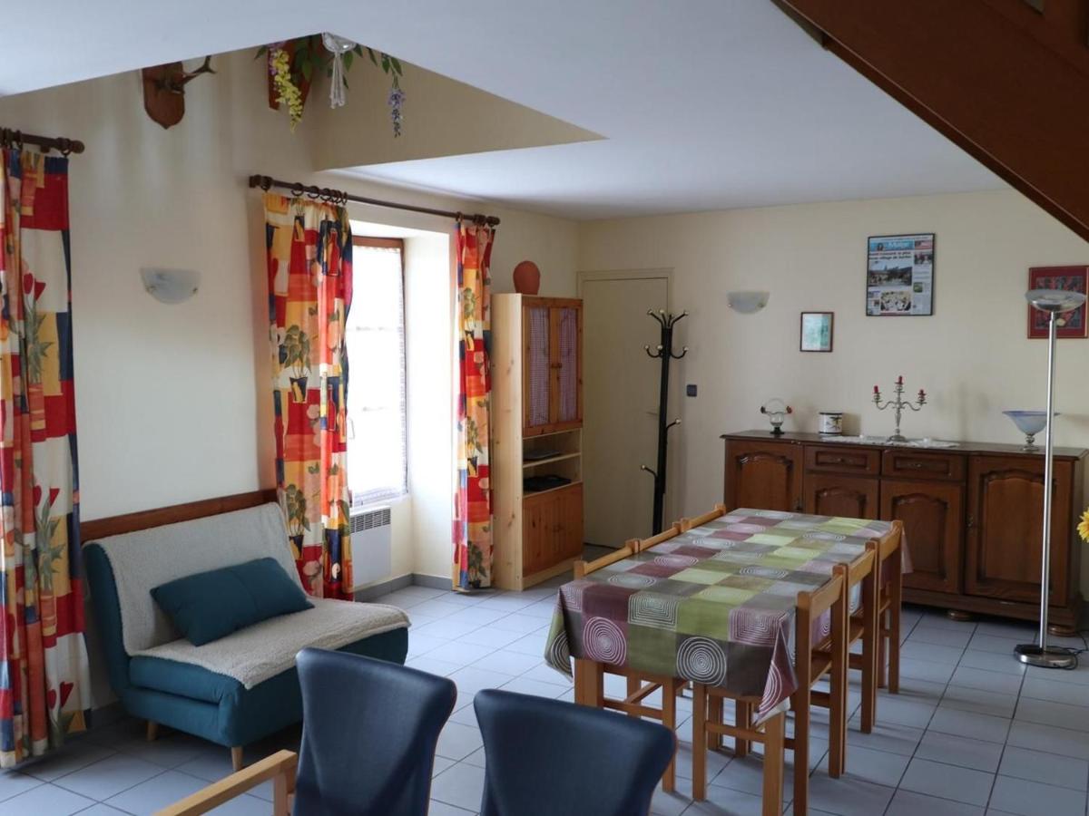 Charmant Gîte Familial au Cœur du Parc Régional de Normandie-Maine avec Jardin Clos - FR-1-410-140 - Housity