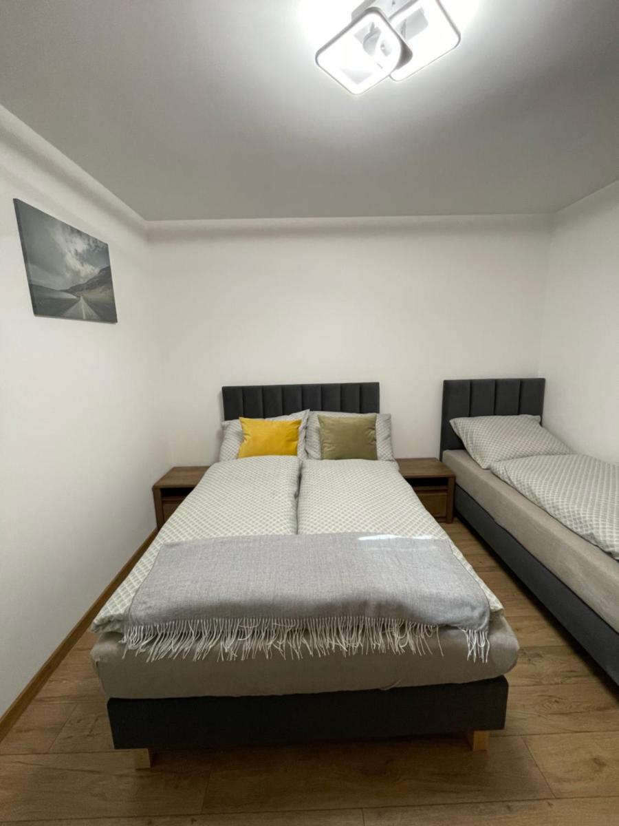 Route 7 Rooms - Housity