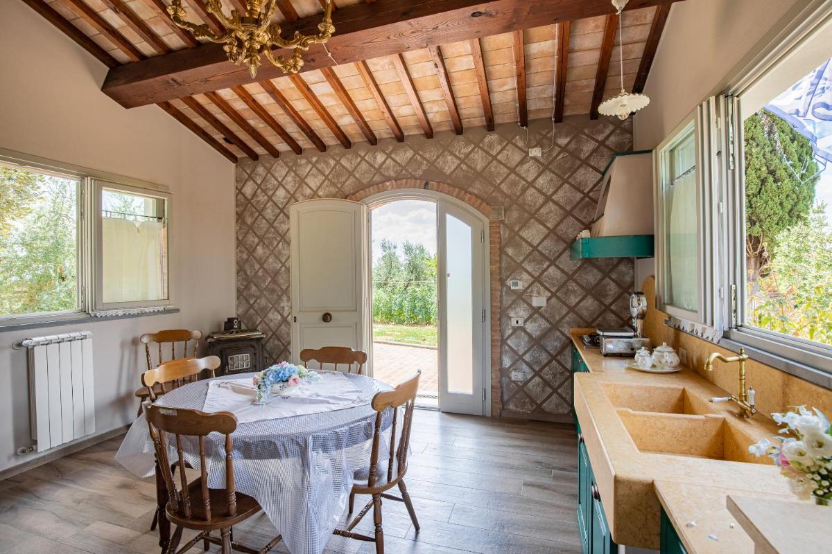 Fienile Cipresso, art of living Tuscany - Housity