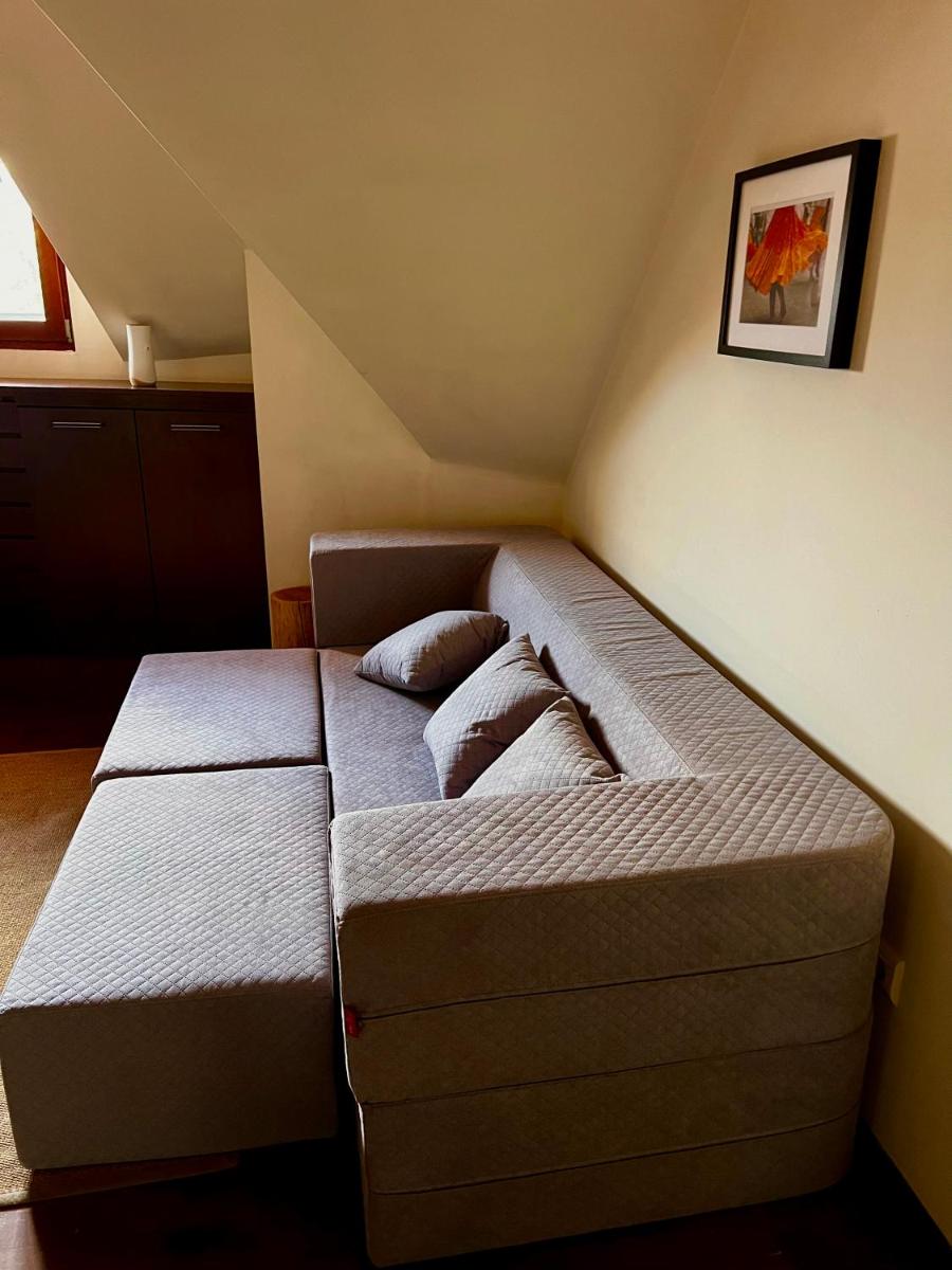 Cozy Flat in Villa Near Old Town - Housity