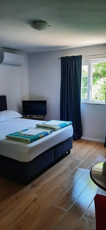 Guesthouse Šime - Housity