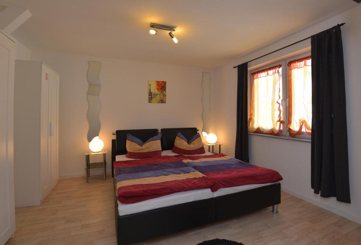 Ferienwohnungen Sonneberg - Housity