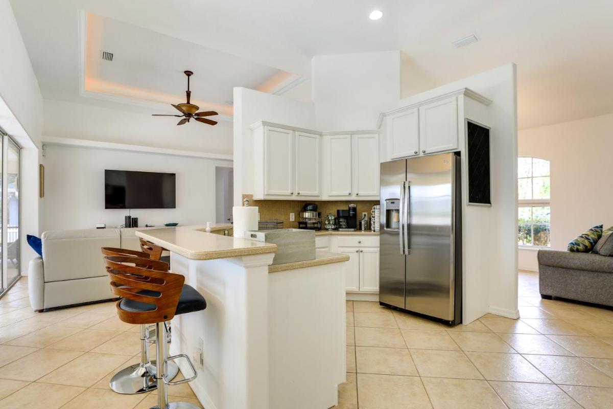 Suitetrails - Florida Vacation Rental with Private Pool and Lanai