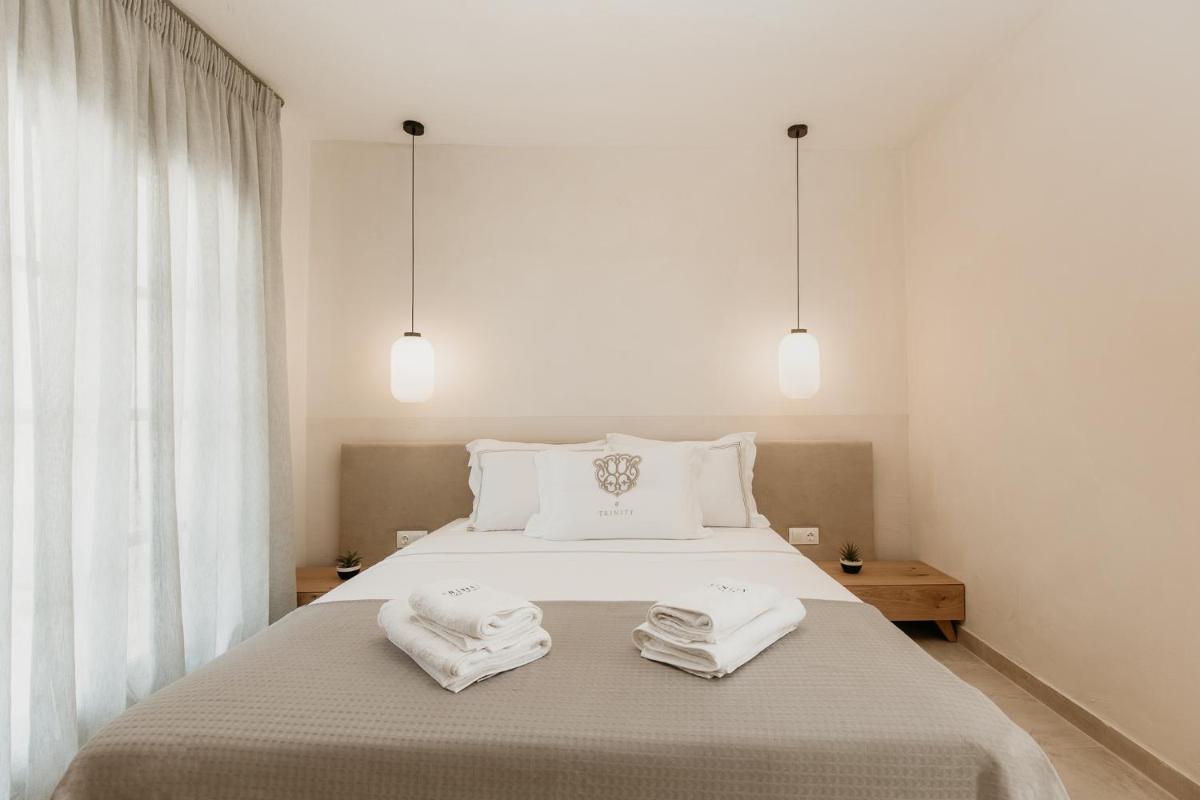 TRINITY THE HOTEL - Housity