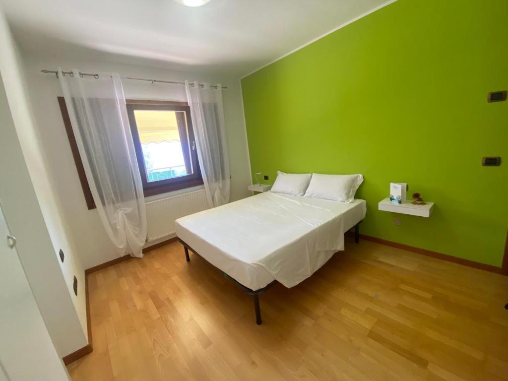 La Casa sul Lago Apartments - Olive Tree Apartment - Housity
