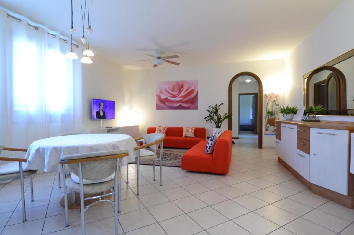 Rosalinde House - Housity