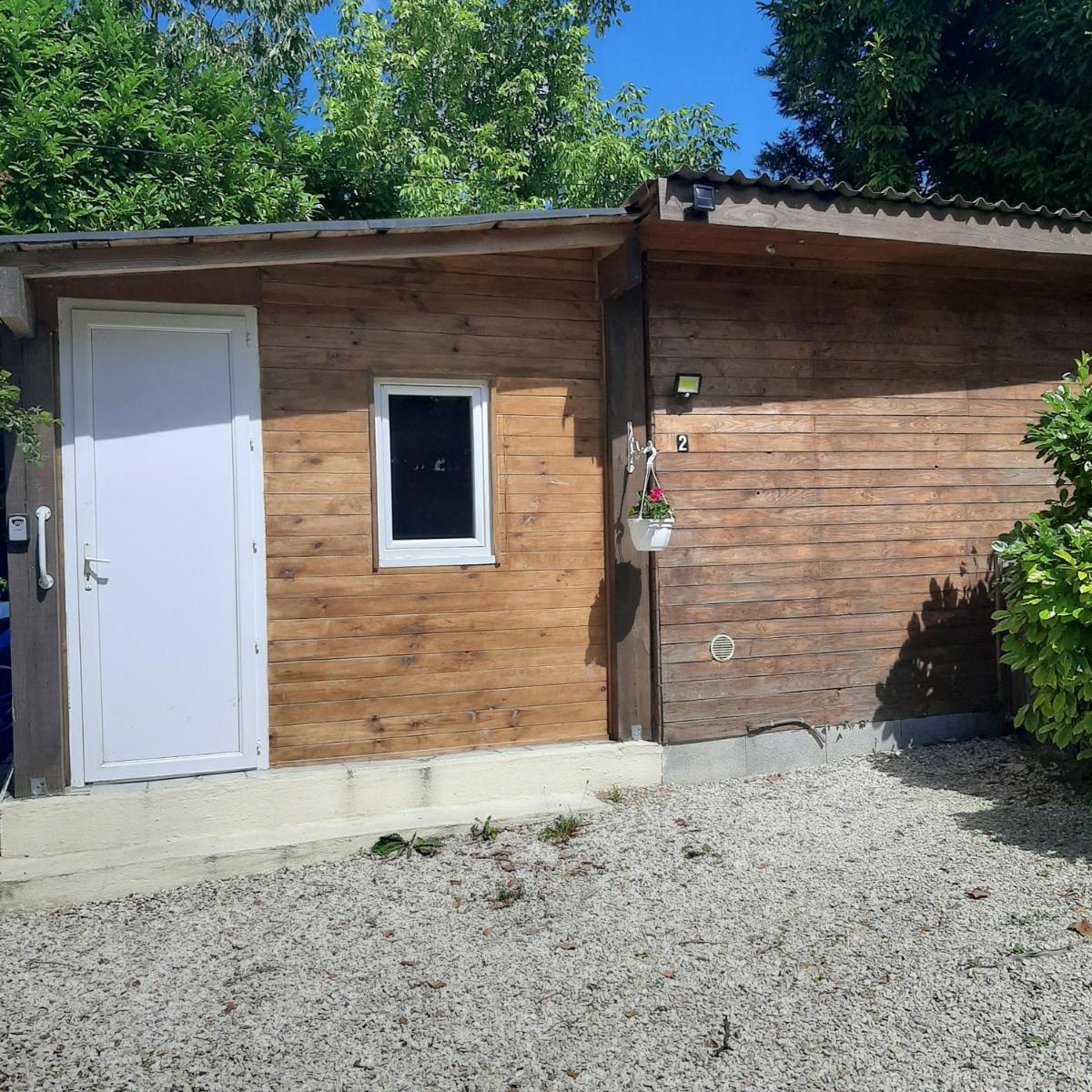 Suitetrails - Holiday Chalet 2 Set in Country side