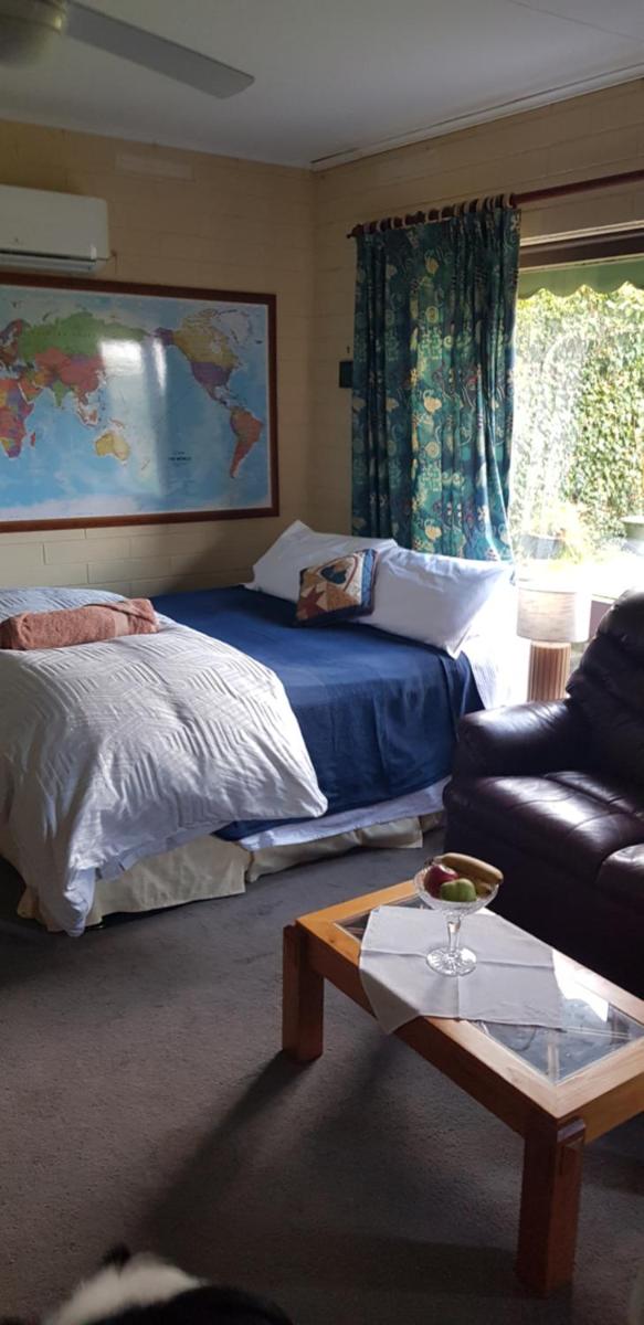 Bnb with sea views and pool - Housity