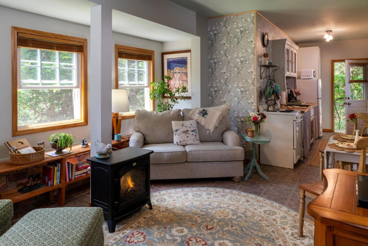 Eureka Sunset Cabins - Housity