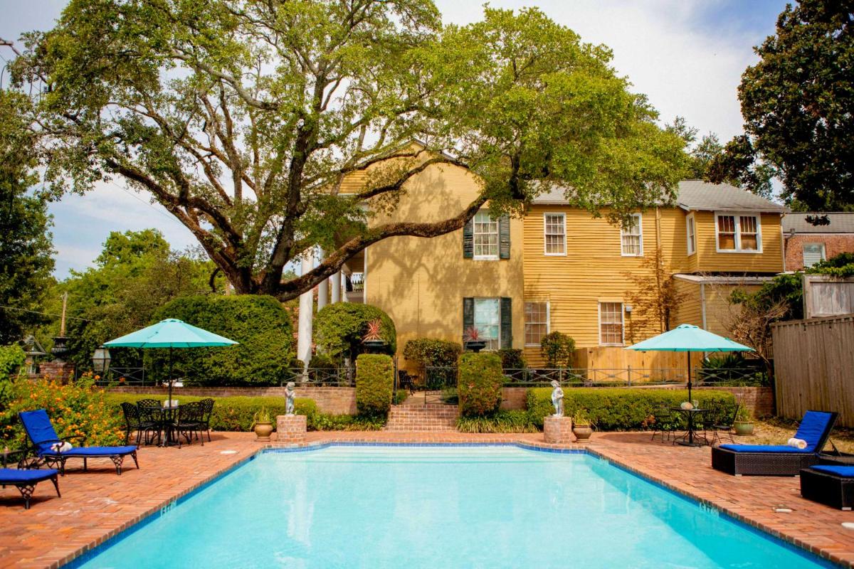 Anchuca Historic Mansion & Inn - Housity