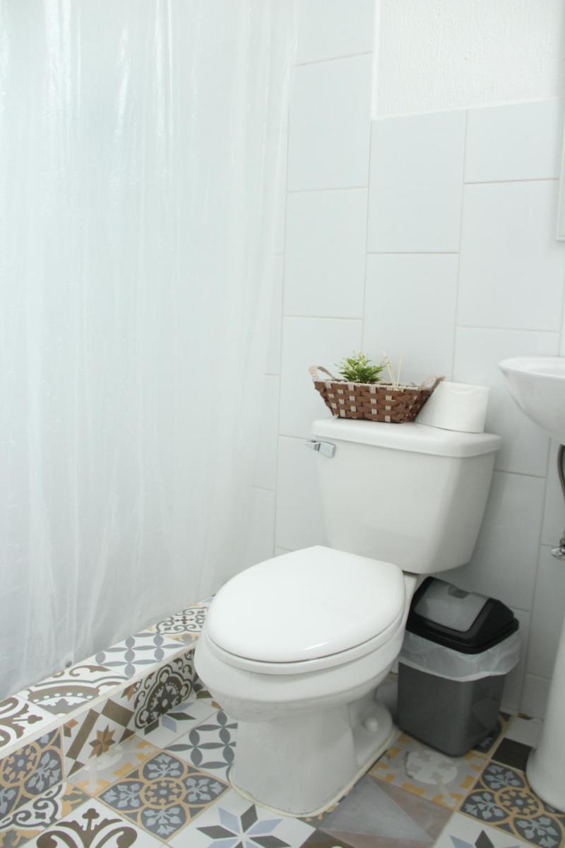 Real Hostal - Housity