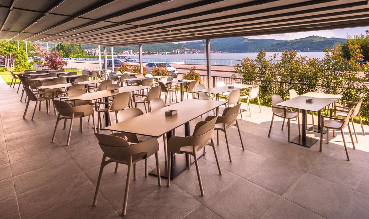 Hotel Arka - Housity