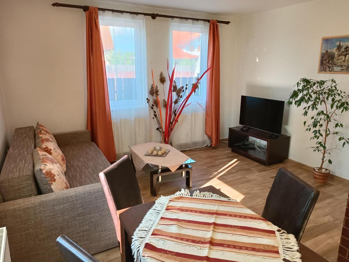 Lend apartman in the garden - Housity