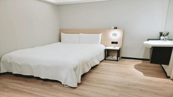 Suitetrails - 旅居文旅板橋驛站-湳雅夜市館Hub Hotel Banqiao inn-Nanya Night Market Branch
