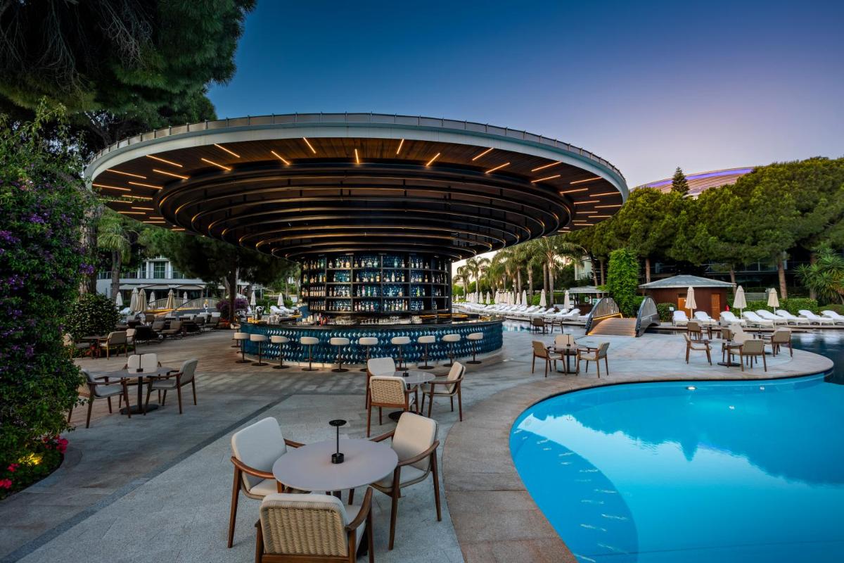 Calista Luxury Resort - Housity