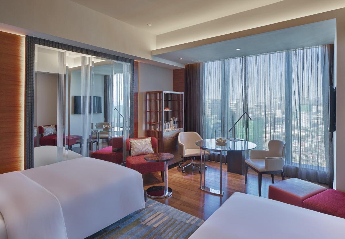 Suitetrails - Grand Hyatt Manila