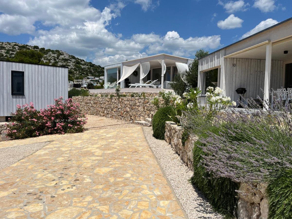 BUQEZ ECO RESORT - Beach Villas 2 and 8 - Seaview, new wifi! - Housity