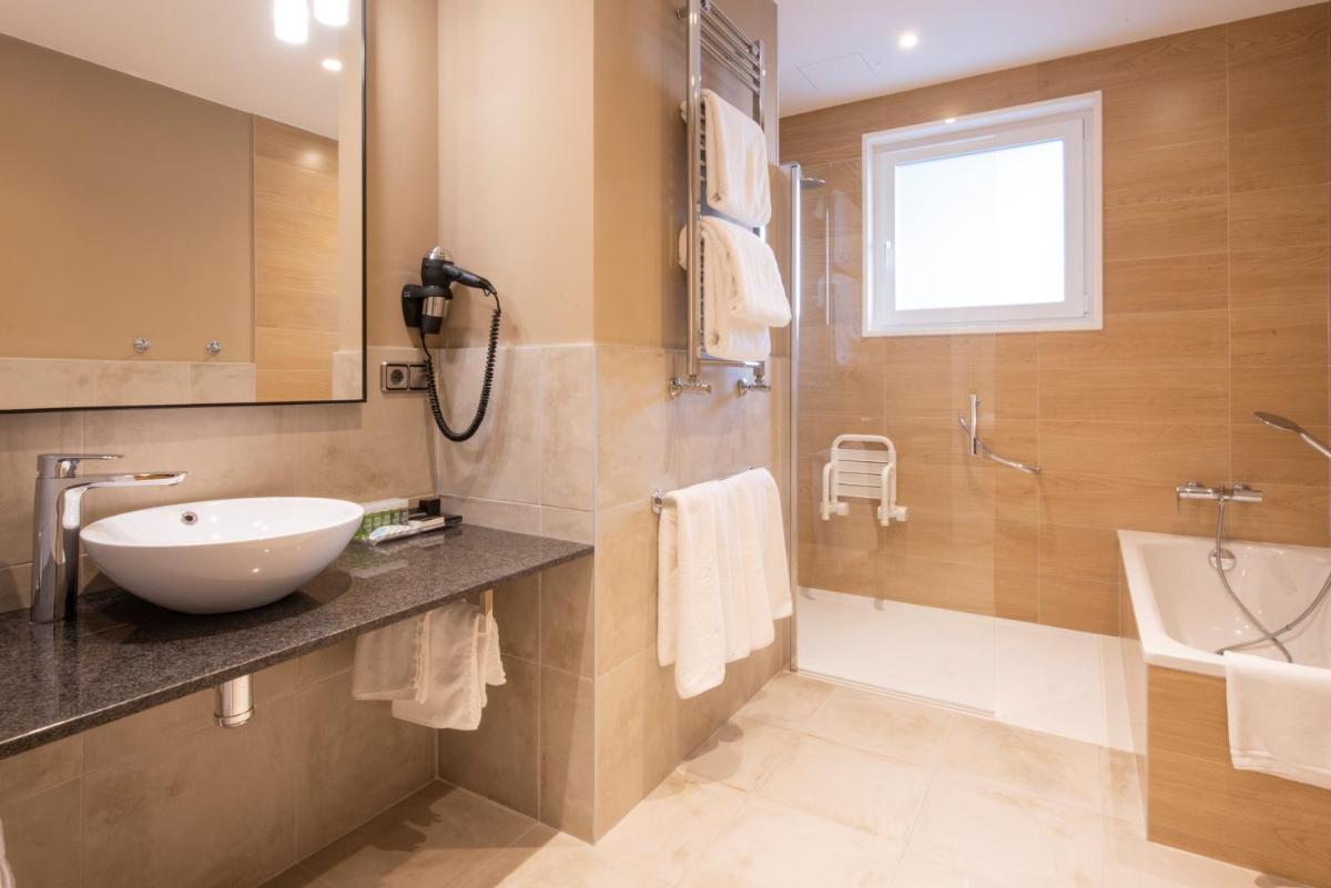Hotel Avenida - Housity