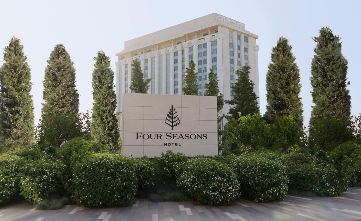 Four Seasons Hotel Amman - Housity