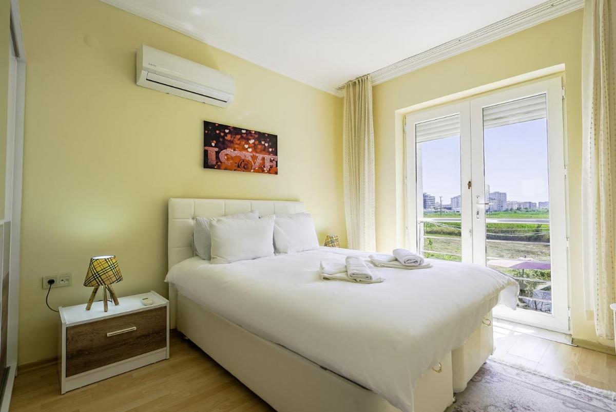 Chic Villa w Patio 5 min to Beach in Antalya - Housity