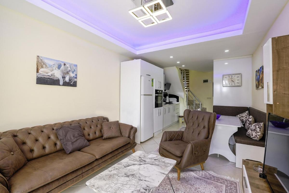 Chic Villa w Patio 5 min to Beach in Antalya - Housity