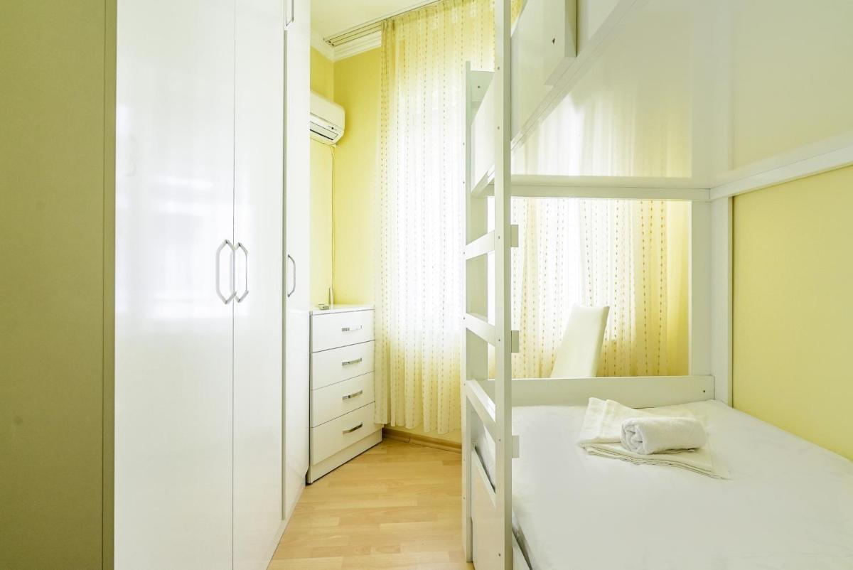 Chic Villa w Patio 5 min to Beach in Antalya - Housity