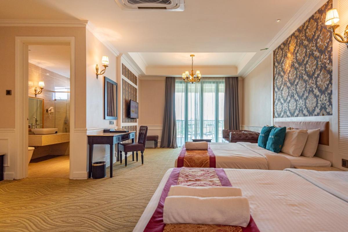 Tasik Villa International Resort - Housity