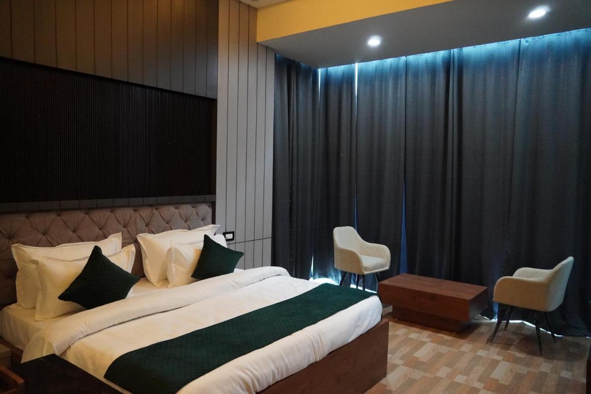 Green Sarovar Hotel & Restaurant - Housity