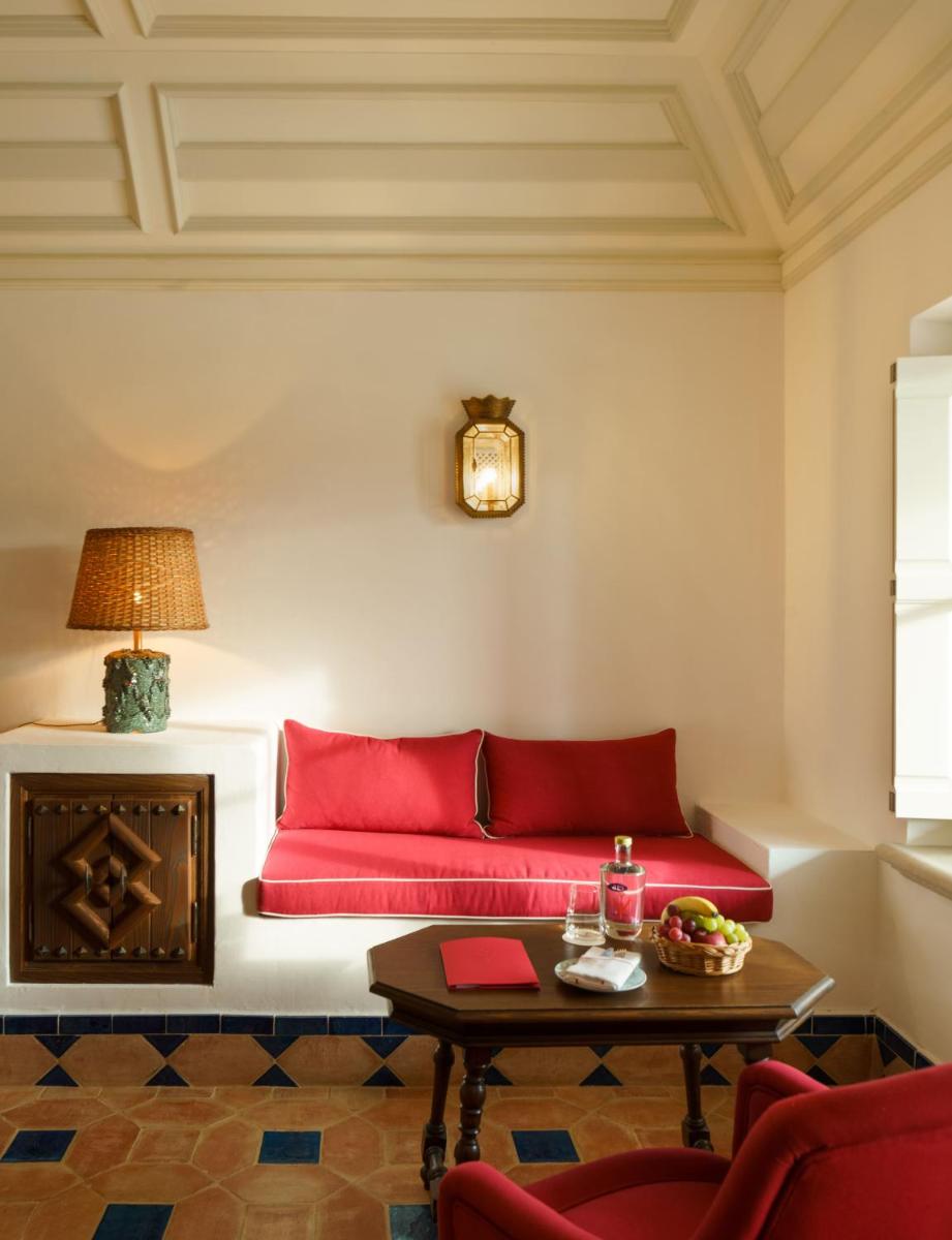 Uma área de estar em Vermelho Melides - Relais & Châteaux