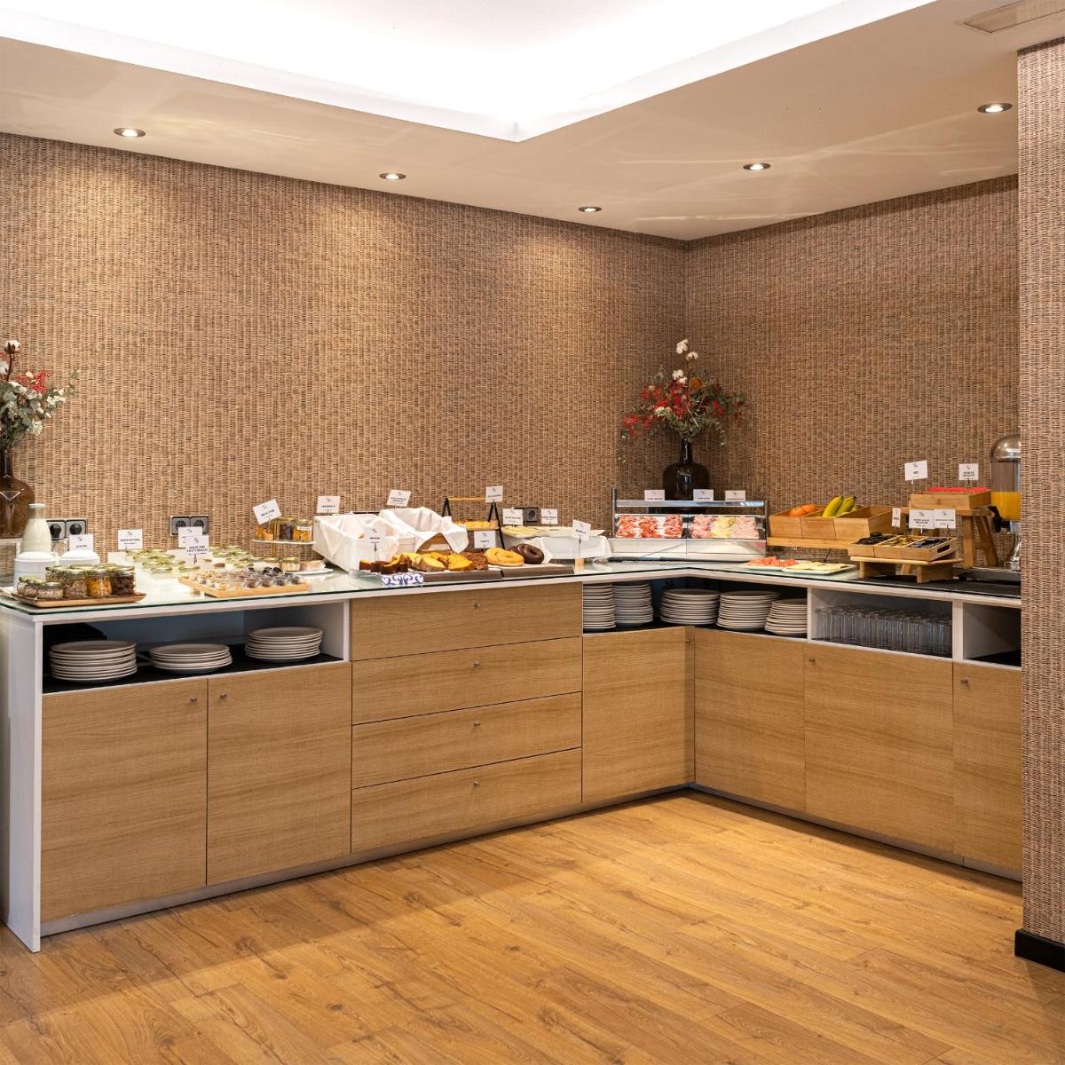 Hotel Avenida - Housity