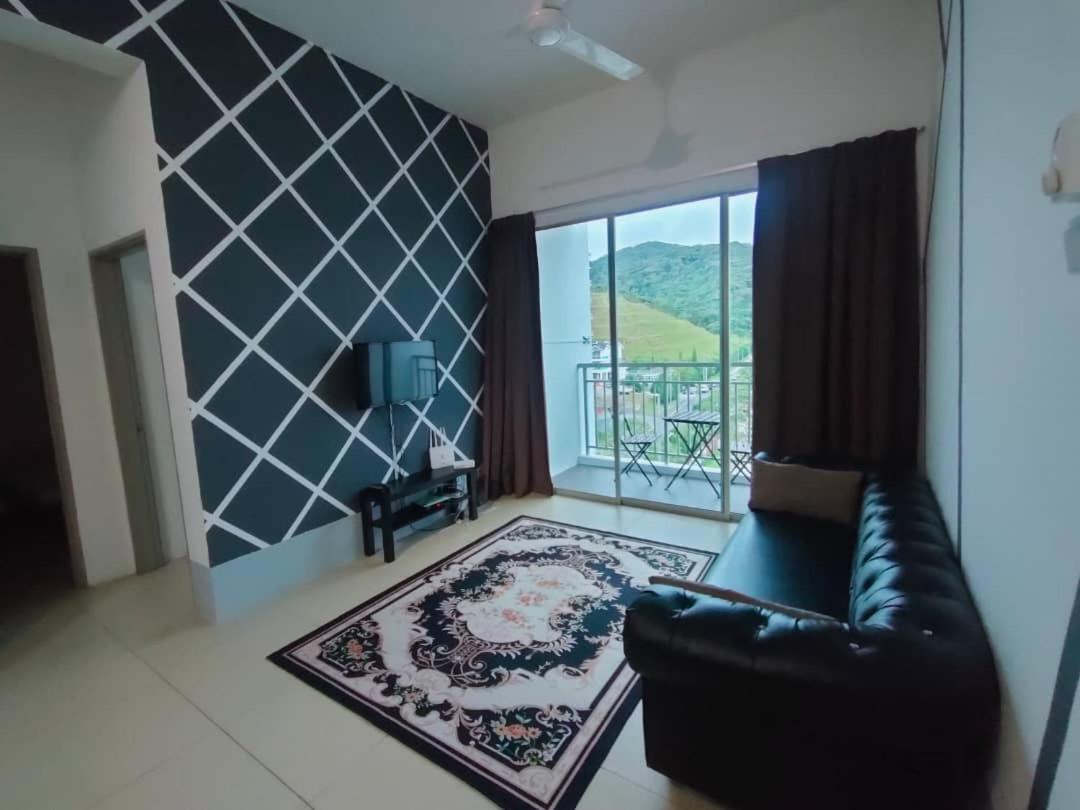 Golden Hills Pasar Malam 3 Bedroom Apartment J LouvRe - Housity