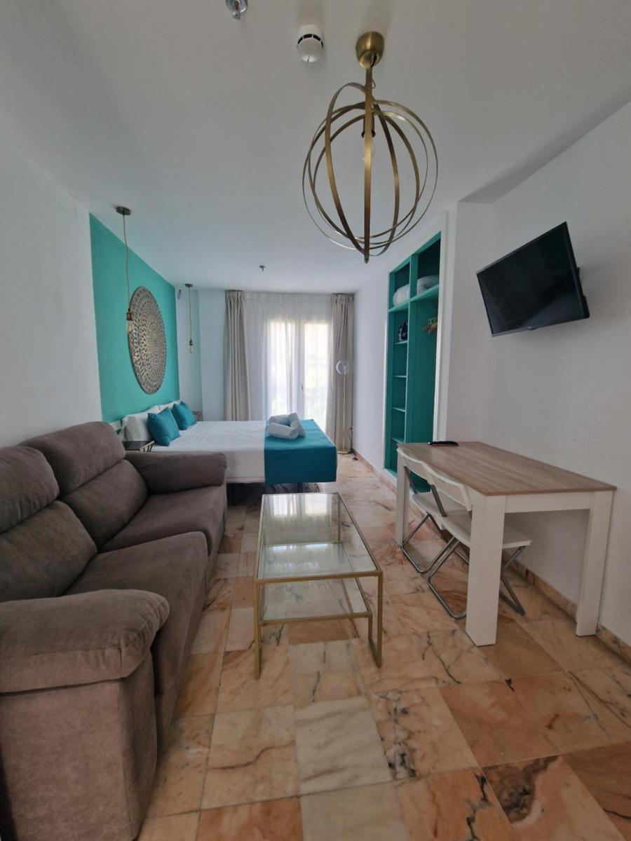 Hotel y Apartamentos Doña Lola - Housity
